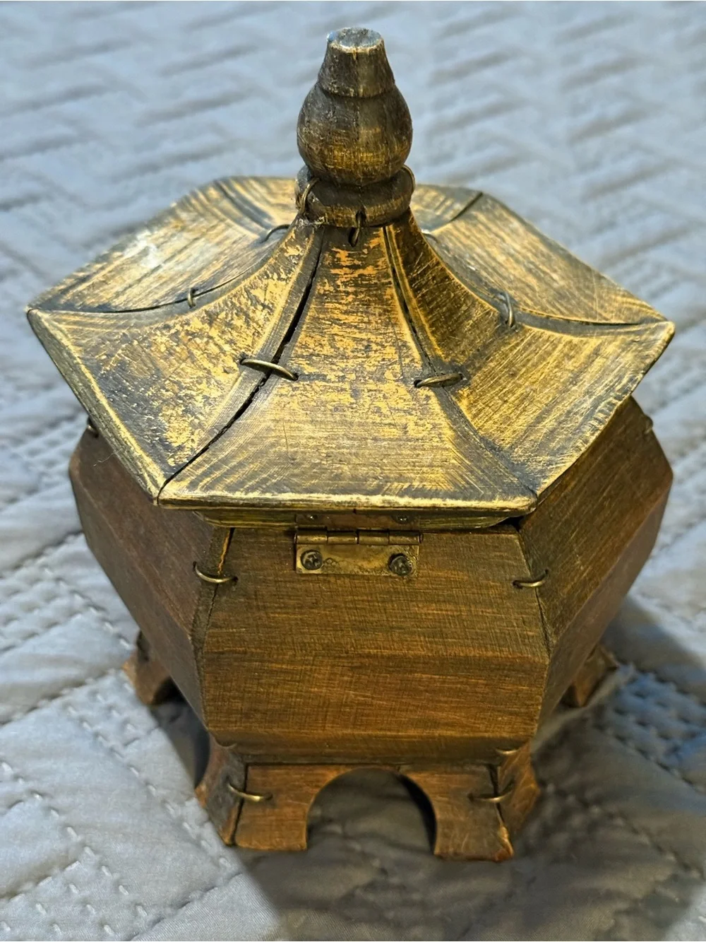 Decorative Hexagonal Brass-Tone Jewelry Box - Rustic Gold Finish